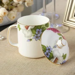 Teetassen-Set aus Porzellan mit Deckel und Löffel