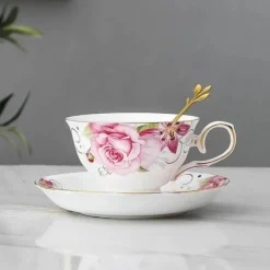Teetassen-Set aus Porzellan mit Blumenmuster – elegantes Trinkgeschirr mit Untertasse und Löffel