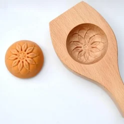 Teigtaschenformer aus Holz – Mondförmige Form für selbstgemachte Teigtaschen