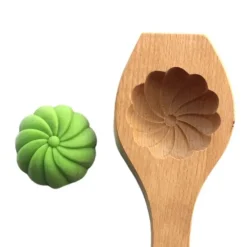 Teigtaschenformer aus Holz – Mondförmige Form für selbstgemachte Teigtaschen