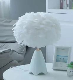 Tischlampe aus Federglas – Elegante Beleuchtung für die Inneneinrichtung