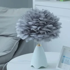 Tischlampe aus Federglas – Elegante Beleuchtung für die Inneneinrichtung