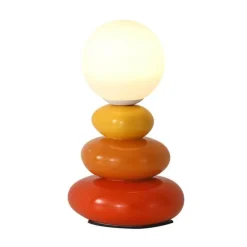 Tischlampe aus gestapelten Steinen – Kreative dekorative Leuchte