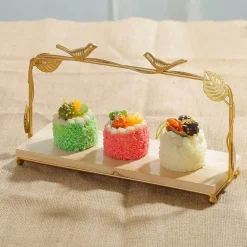 Tortenständer aus Blattgold – Elegante, dekorative Dessert-Ausstellung