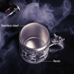 Totenkopf-Ritter-Bierkrug - Halloween-Krug aus Edelstahl mit Harz