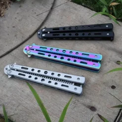 Tragbare, faltbare Schmetterlings-Haarbürste aus Edelstahl – Reise-Haarwerkzeug