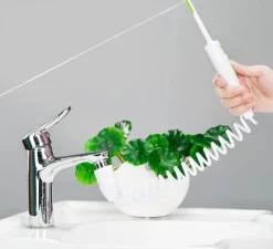 Tragbare 2-in-1-Zahnbürste mit Munddusche – Zahnpflegegerät für unterwegs