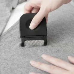 Tragbarer Mini-Fusselentferner