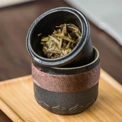 Tragbarer Teebecher aus Keramik – Chinesischer Kung-Fu-Reisebecher