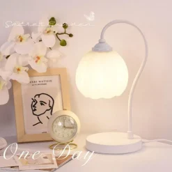 Tulpen-Tischlampe – Dekorative Blumenbeleuchtung