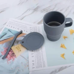 Umweltfreundlicher, wiederverwendbarer Reisebecher aus Silikon – faltbares Design