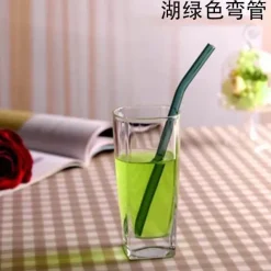 Umweltfreundlicher, wiederverwendbarer Trinkhalm aus Glas – farbenfrohes Bar-Accessoire