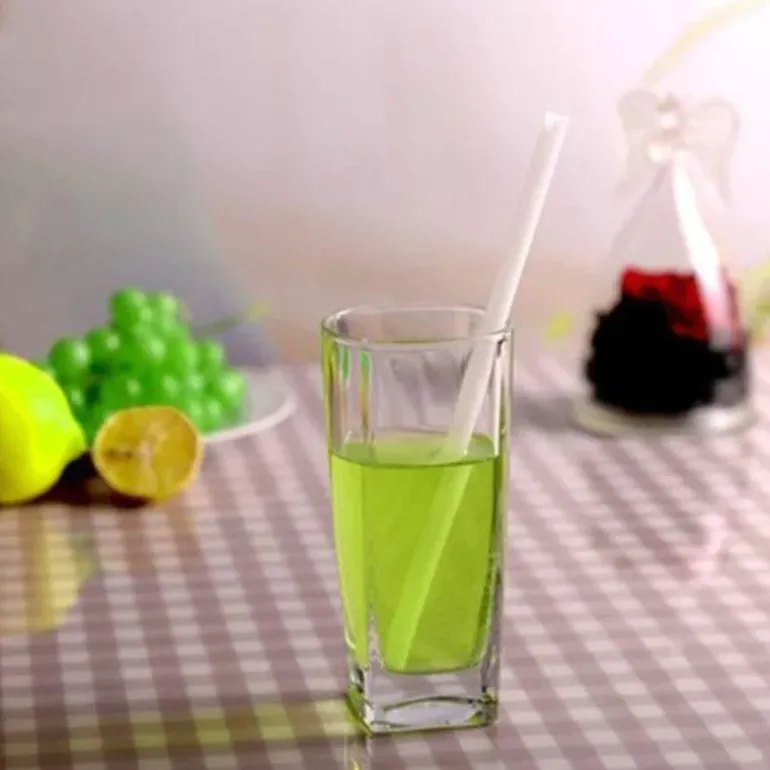 Umweltfreundlicher, wiederverwendbarer Trinkhalm aus Glas – farbenfrohes Bar-Accessoire