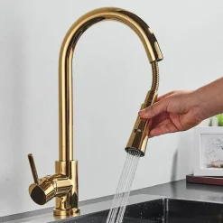 Verstellbarer goldener hoher Wasserhahn – minimalistisches Design