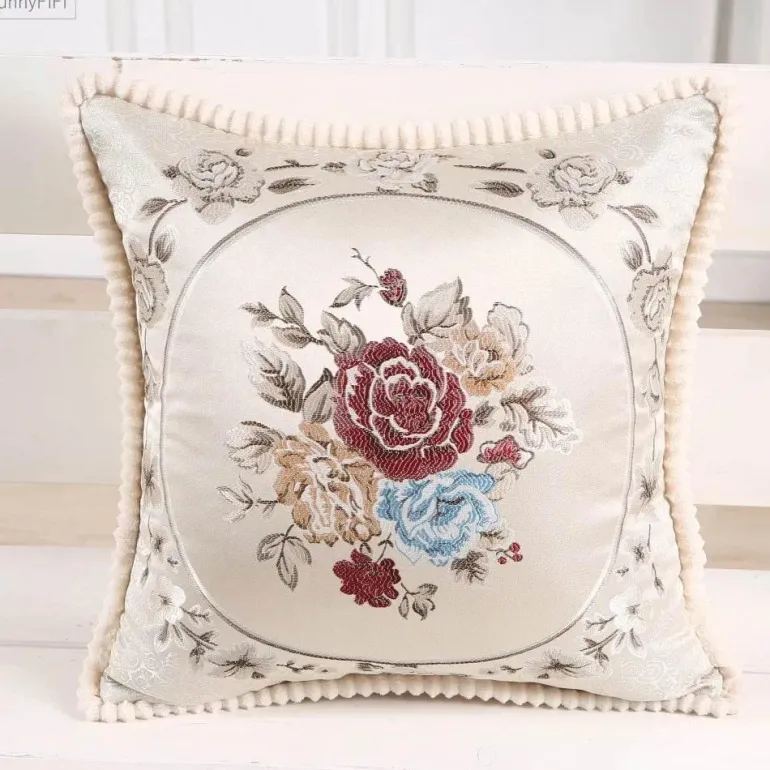 Vintage Blumen Kissenbezug - Rot Elfenbein Jacquard Europäisches Design 19x19 Zoll