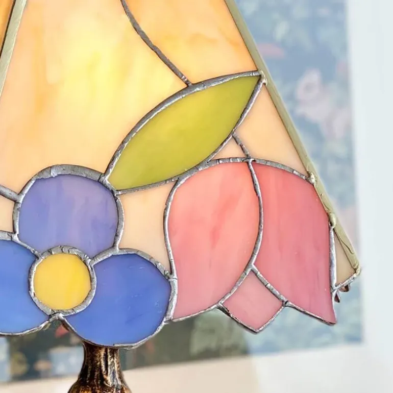 Vintage Buntglaslampe - Klassische Wohndekorbeleuchtung