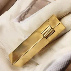 Vintage Feuerzeug mit Kupferflamme – handgefertigtes Design