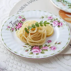 Vintage Flower Bone China Teller - Elegantes Küchengeschirr