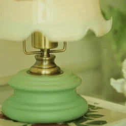 Vintage Glasblumen Tischlampe - Retro Beleuchtung Dekor