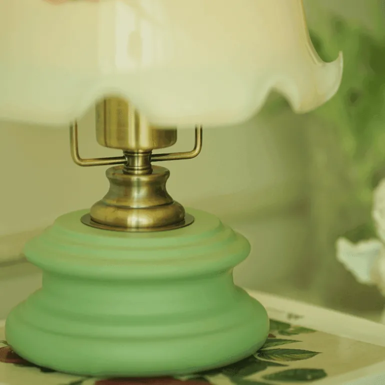 Vintage Glasblumen Tischlampe - Retro Beleuchtung Dekor