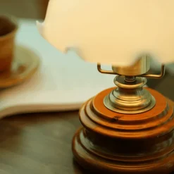 Vintage Glasblumen Tischlampe - Retro Beleuchtung Dekor