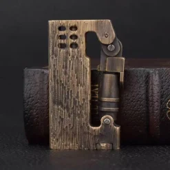 Vintage Messing Kerosin Feuerzeug - Antikes mechanisches Flammenwerkzeug