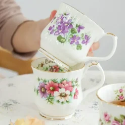 Vintage Phnom Penh Blumenbecher - Elegante Teetasse mit Handgriff für das Home Office
