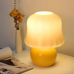 Vintage Pilzlampe - Cremegelbes Akzentlicht