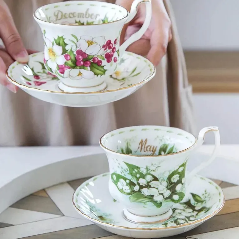 Vintage-Kaffeetasse und Untertasse aus Bone China – 220 ml