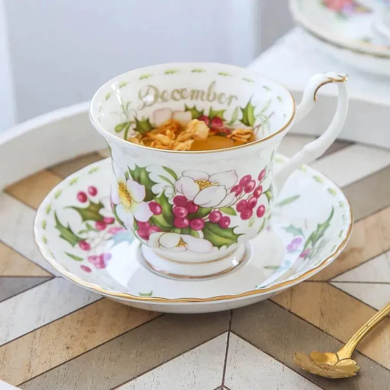 Vintage-Kaffeetasse und Untertasse aus Bone China – 220 ml