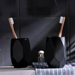 Vittoria Bathroom Accessory Set - Elegant Bath Decor Essentials