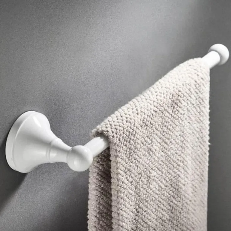 Wandmontiertes Badezimmer-Zubehörhalter-Set – Organizer für Handtücher, Toilettenartikel und Accessoires