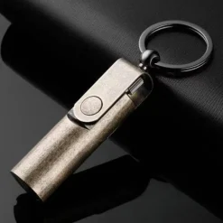 Wasserdichtes Schlüsselanhänger-Feuerzeug – Kompaktes Überlebenswerkzeug