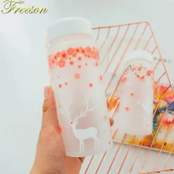 Wasserflasche aus Milchglas im Elch-Design, 430 ml, mit Hülle