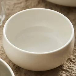 Weiße Porzellanschale - Elegantes Esszimmerdekor