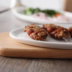 Weißes Keramikteller-Set mit Ente – dekoratives Geschirr