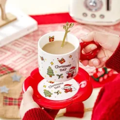 Weihnachtsmann-Teeservice aus Keramik mit festlichem Kaffeetassenlöffel