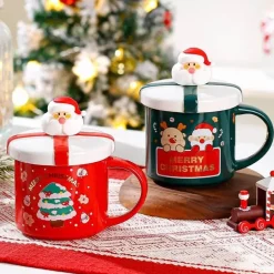Weihnachtstasse aus Keramik mit Deckellöffel – festliche Weihnachtsgeschenktasse