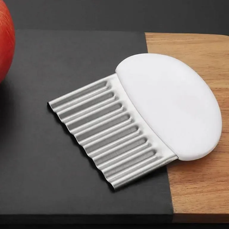 Wellenförmiges Schneidemesser - Edelstahlschneider für Obst und Gemüse