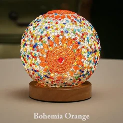 Wiederaufladbare Tischlampe aus böhmischem Glas – stilvoller Akzent für die Inneneinrichtung