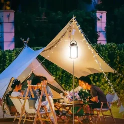 Wiederaufladbare tragbare Stativlaterne mit dimmbarem Licht für den Einsatz im Campingbereich