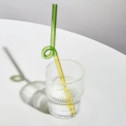 Wiederverwendbarer Glasstrohhalm – farbenfrohe, umweltfreundliche Alternative