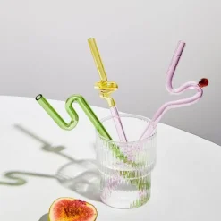 Wiederverwendbarer Glasstrohhalm – farbenfrohe, umweltfreundliche Alternative