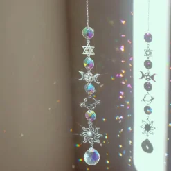 Windspiel und Sonnenfänger aus Kristall mit Mond-Design – Verträumte Heimdekoration