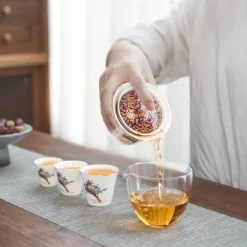 Winter-Teetassen-Set aus Keramik – Zauberhaftes saisonales Trinkgeschirr