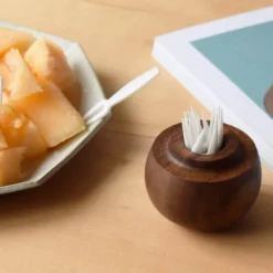 Zahnstocherhalter aus Holz in Birnenform – dekoratives Küchenaccessoire