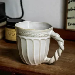 Zervas Keramiktasse – Stilvolle Kaffeetasse für Zuhause und das Büro